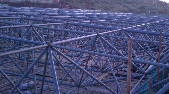 桂林概述网架加工中对钢材的质量的过细恳求